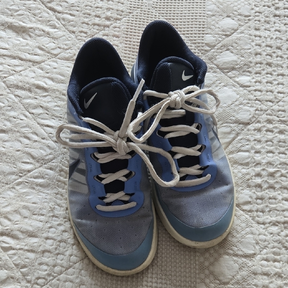 Women's Nike Air Max Vapor Wing Blue White Coral  Spring Athletic Shoes 9.5 - Picture 2 of 9